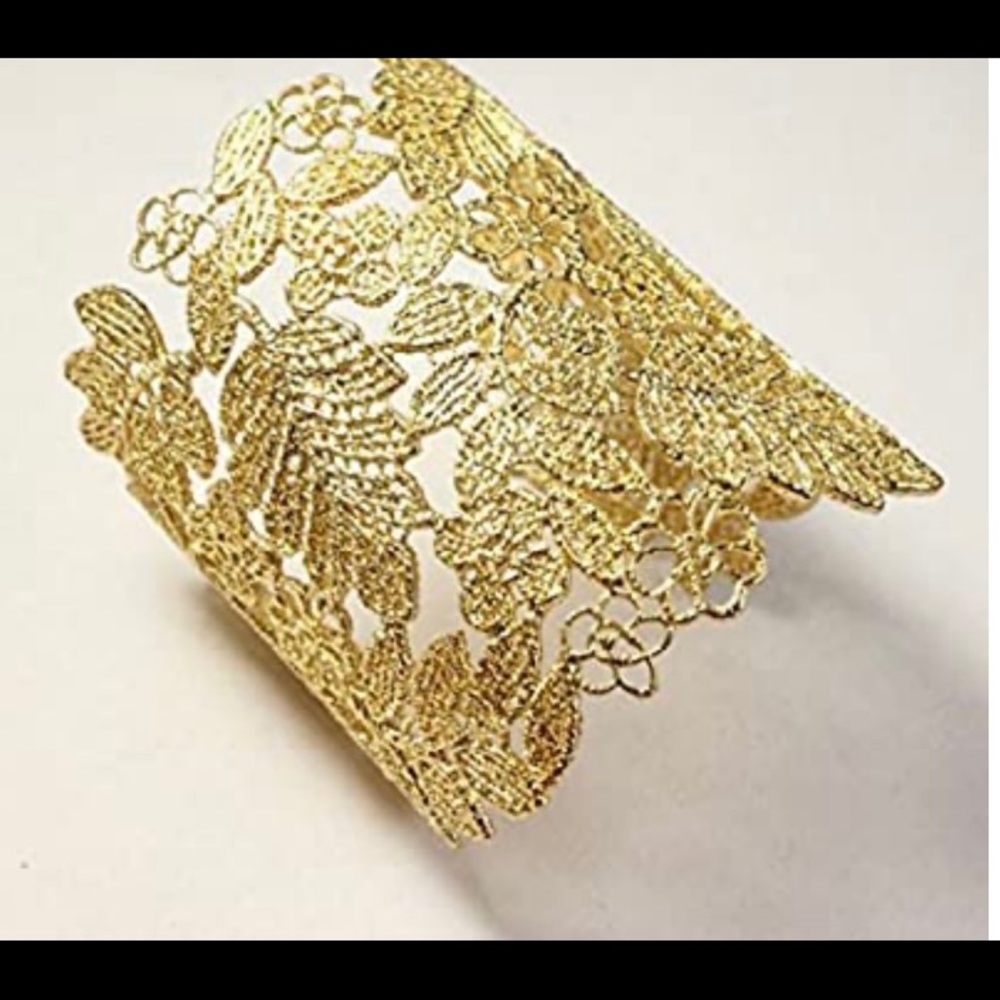 Stella and Dot gold played filigree cuff